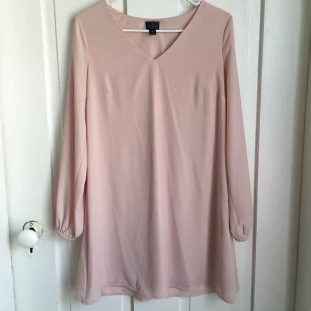 Pale pink short dress with peak-a-boo sleeves